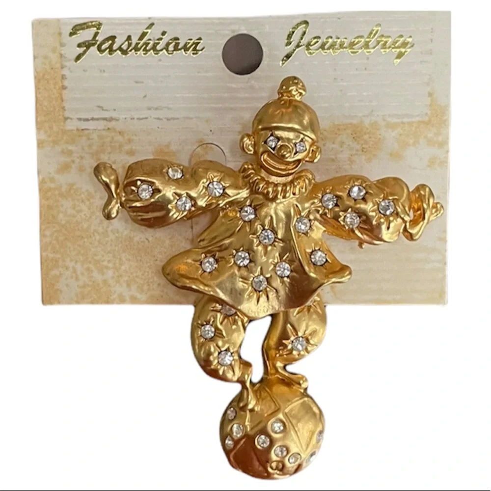 Sparkling Diamonds Clown Pin Brooch Beautiful Sparkly Rhinestones Gold Luxury